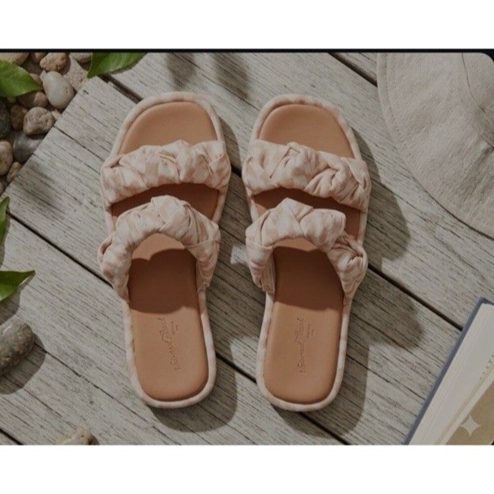 Slide Sandals Universal Thread Womens Size 6